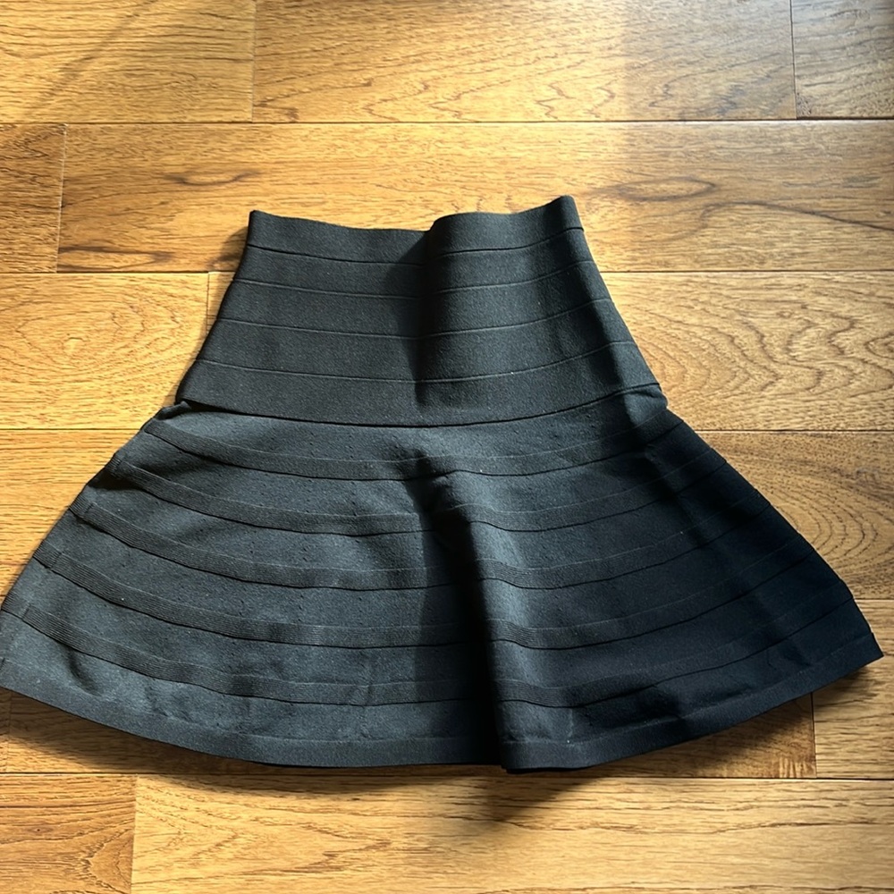 Romeo & Juliet couture knit stretch a line black mini skirt size small bandage